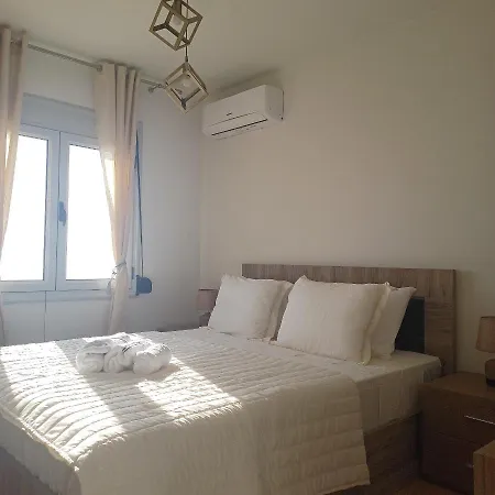 Ionian Avra * Athánion